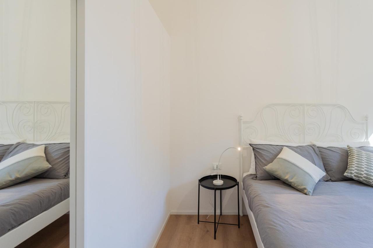 Lovely Corner In The Heart Of The Lake By Rent All Como Exterior photo