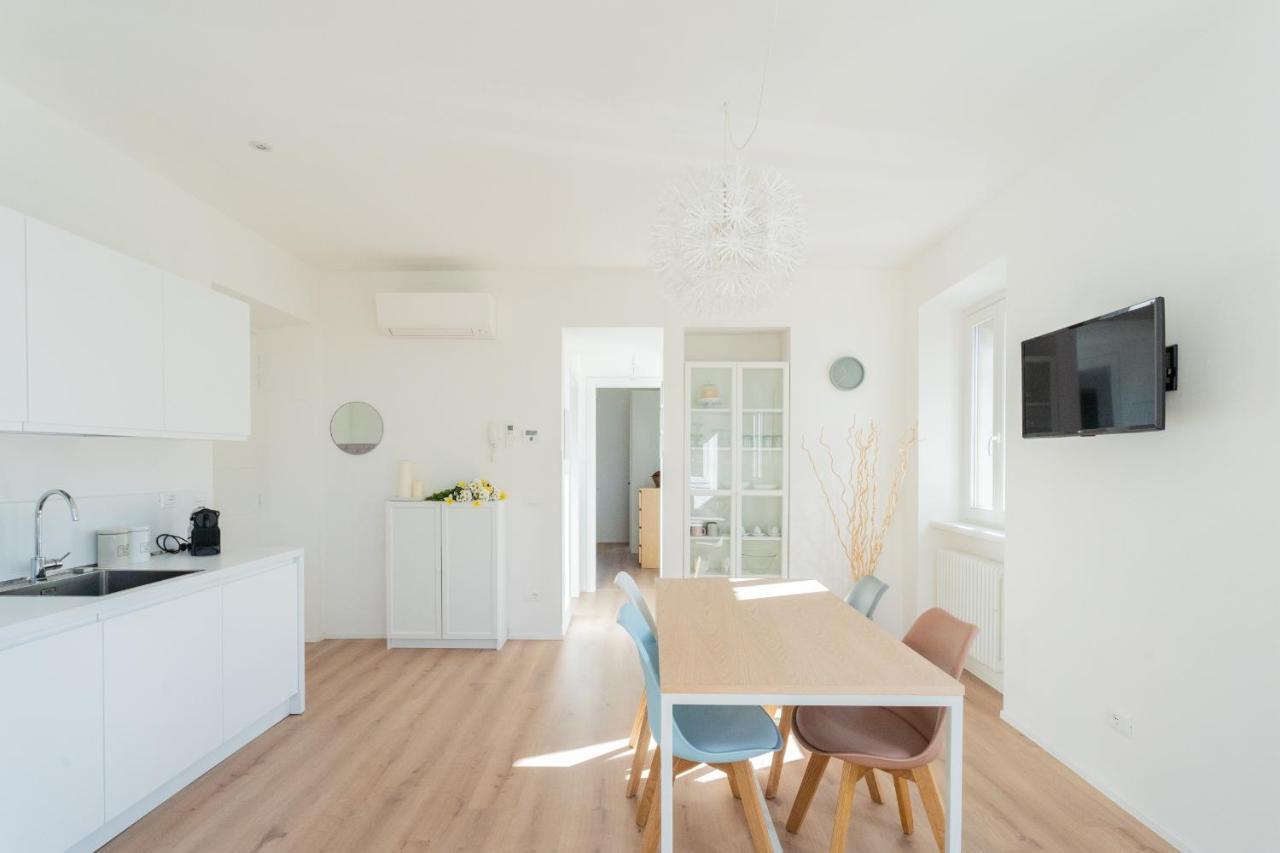 Lovely Corner In The Heart Of The Lake By Rent All Como Exterior photo