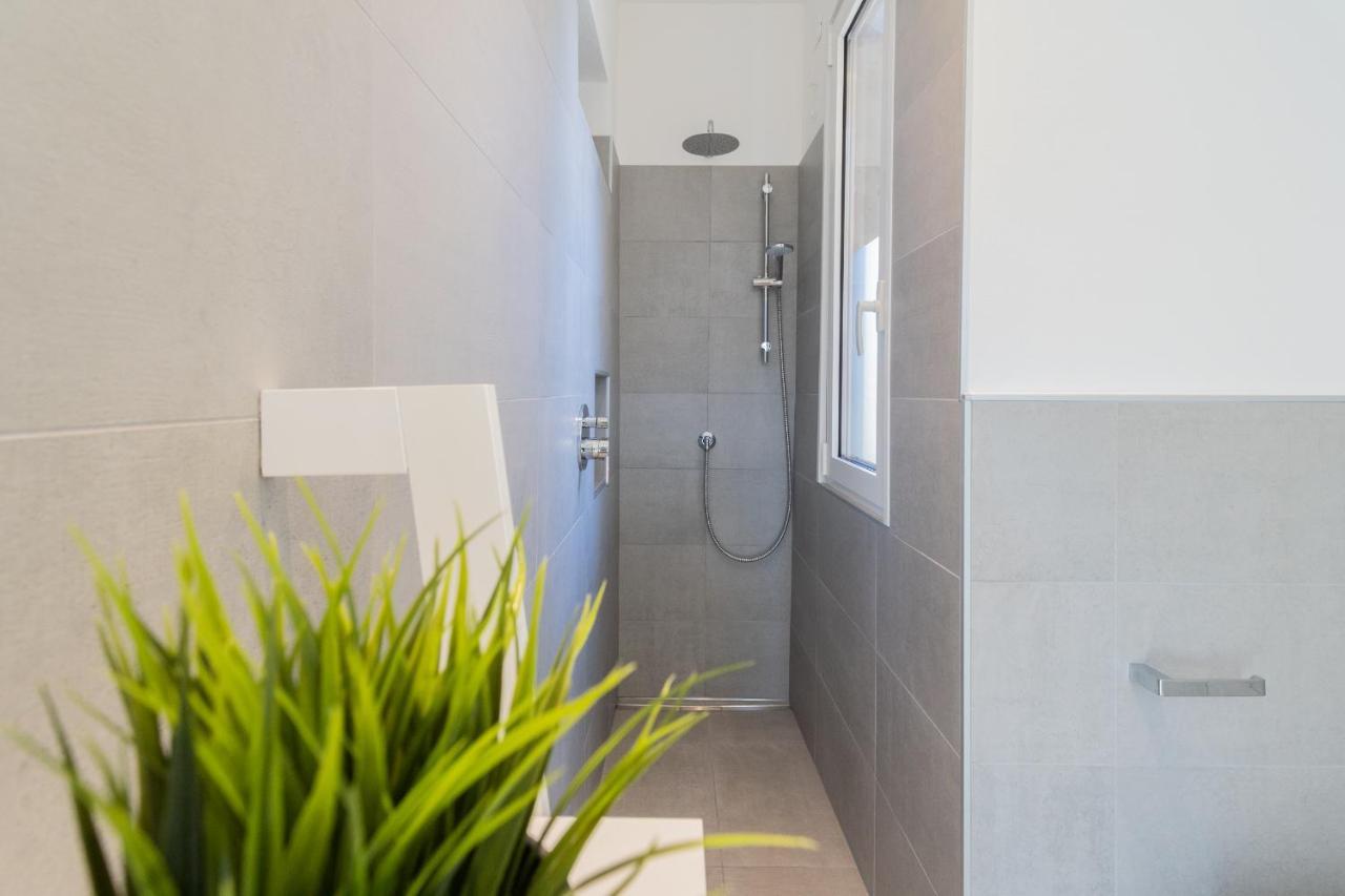 Lovely Corner In The Heart Of The Lake By Rent All Como Exterior photo
